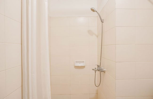 Comfort 1Br Apartment With Study Room At Woodland Park Residence - Foto 12