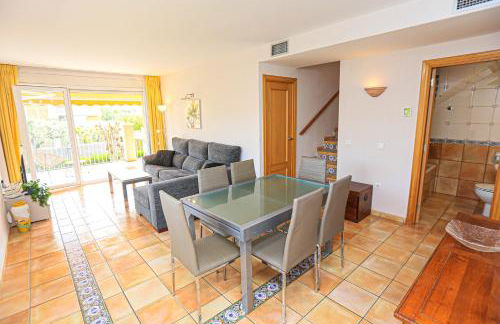 LITORAL COSTA DORADA - BAHIA DORADA Only families - Photo 12