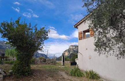 3 Bed House Sleeps 8 -Private Garden -Pets Ok - Foto 20