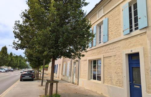 Charmante maison XIXe sur Jarnac avec 3 chambres, cour privative & parking - FR-1-653-280 - Foto 5