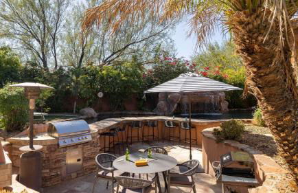 Scottsdale Desert Oasis w Pool Putting Green Outdoor Lounge Sandflower by AvantStay - Foto 5