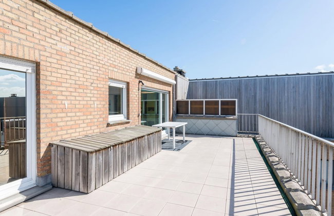 Penthouse in Seafront With Stunning Sea View - Photo 10