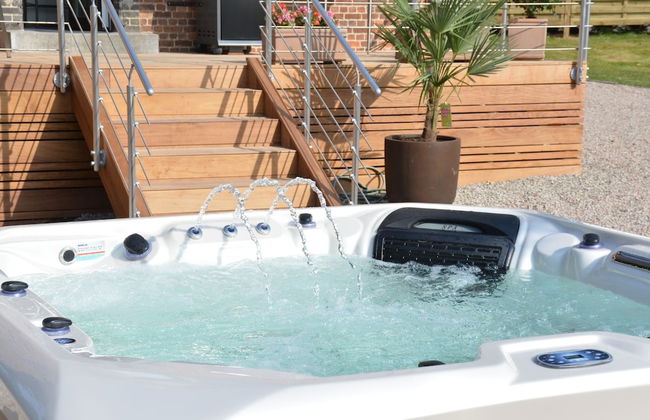 Luxe Home with Hot Tub & Sauna - Foto 15