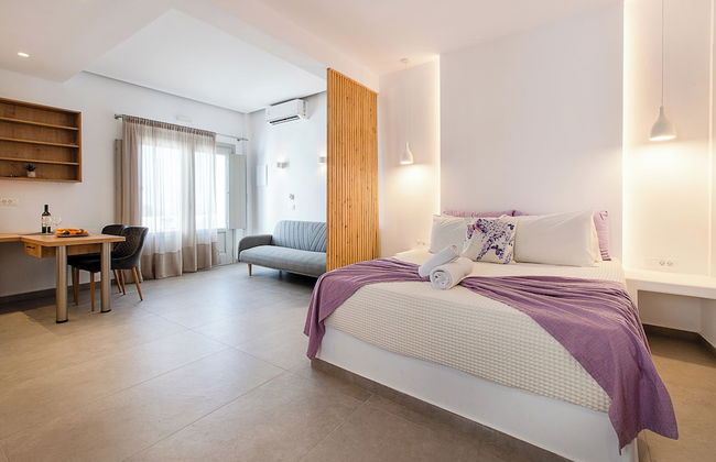 Santorini Villatzio Suites - Photo 13