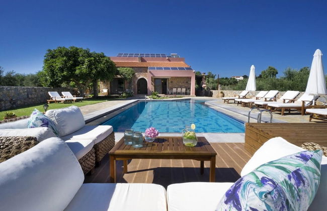 Nafsika Villa in Litsarda - Photo 2