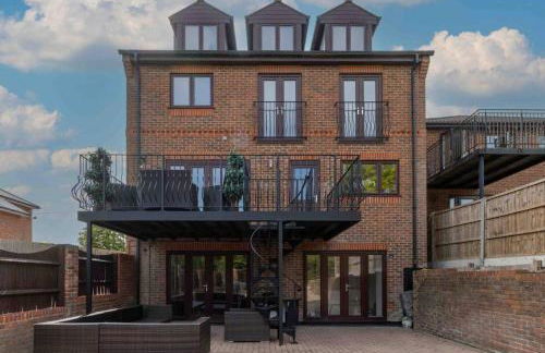 Huge 6 Bed House with Entertainment room and Hotub - Foto 19