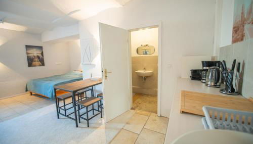 Kingsize Bett, Nahe Stadt und Alster, Ruhig - Foto 3