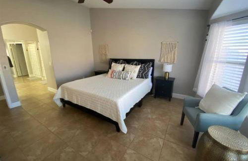 Cozy spacious house, pool heater, spa, firepit - Foto 9