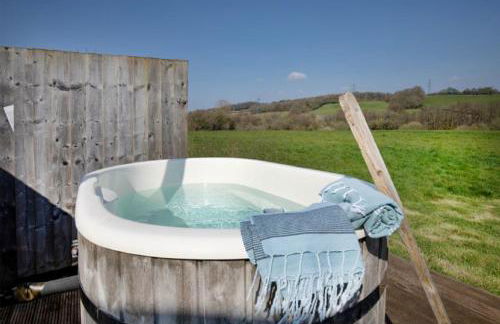 Nuthatch - Kittisford Barton - Photo 23