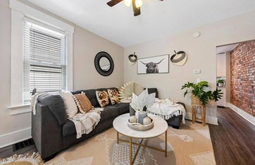 Sophisticated Boho Condo Walkable Columbus - Foto 6