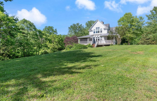 Beautiful Home on a Quiet Lot, Sleeps 14, Treehouse & Game Room! - Foto 47