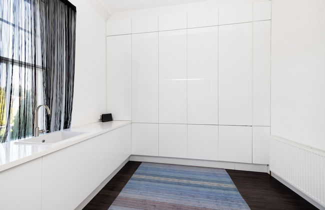 Delightful 3-bed Flat with Parking - Foto 35