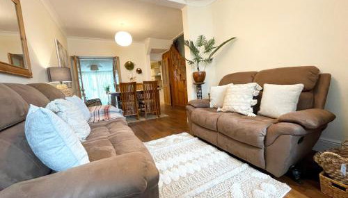 Penzance~Charming family home~3 bed ~2 bathrooms - Foto 2, Other