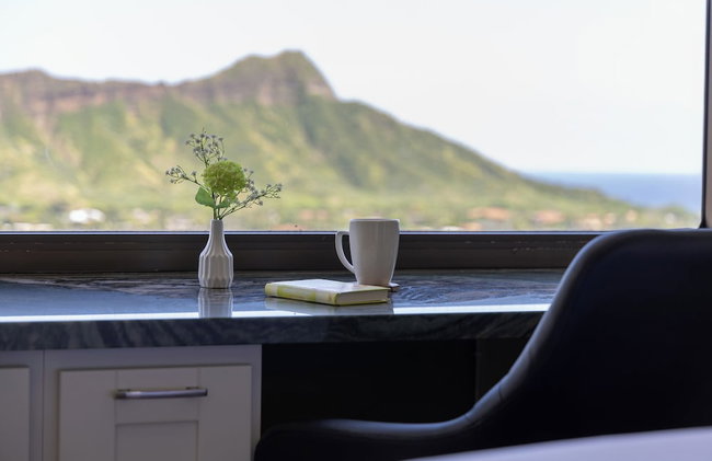 Diamond Head and Ocean views with King Bed and Parking - Photo 93