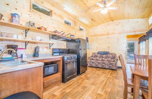 The Sophia Cabin #3 at Blue Spruce RV Park & Cabins - Foto 7