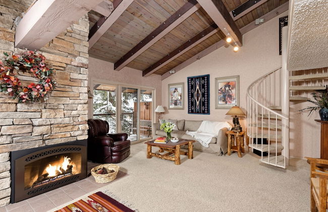 The Crestwood Condominiums - Foto 51