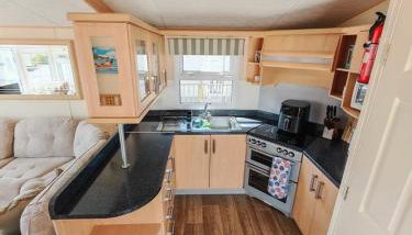 Sandy Feet - Photo 3