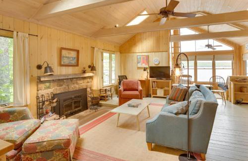 Waterfront Raymond Vacation Rental with Boat Dock! - Foto 6