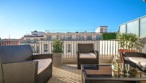 Terrasse ensoleillée sur les toits de Nice - Foto 3