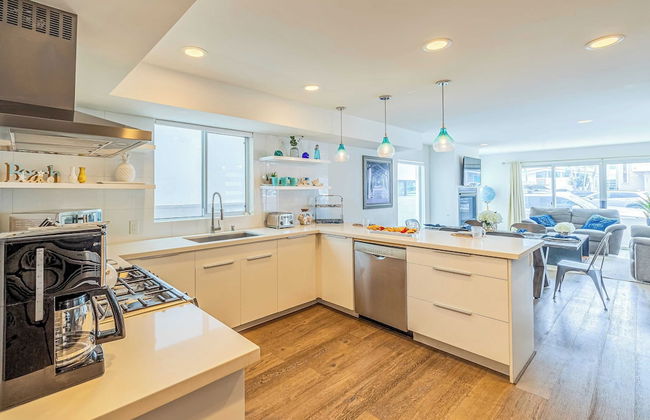 Private Rooftop + Steps to the Beach Chic Design Seaside Style by Avantstay - Foto 11