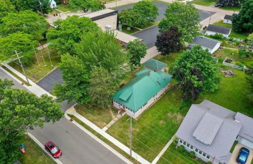 Downtown Gillett Bungalow, Fireplace, 3B, Historic - Foto 15