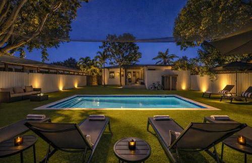 Luxury Miami Pool House Private Backyard Oasis Near Wynwood and Miami International Airport - Photo 24