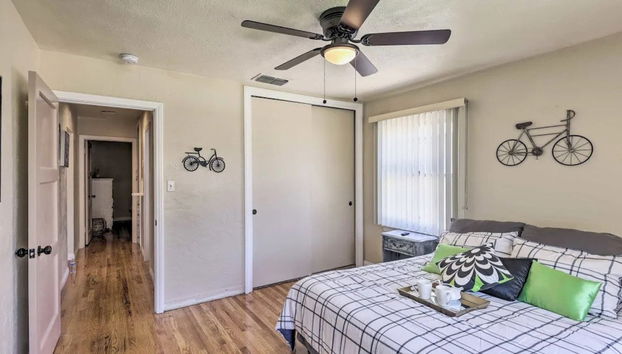 Bakersfield City Home w Patio and Garden - Photo 4, Chambre