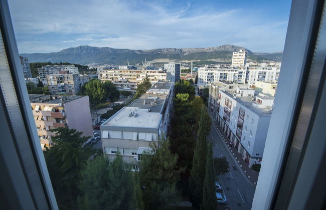 Mar - With View - A1-blue - Foto 1