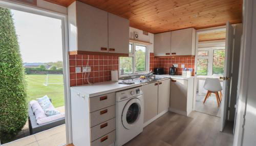 The Little House - Photo 4