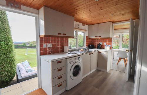 The Little House - Photo 4