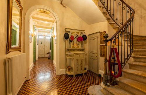 CHAMPAGNE HOUSE- Oasis de luxe & de charme - coeur de ville - 10-12 pers - piscine, cuisine d'été, patio, bar & piano - Photo 17