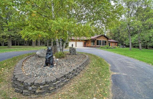 Spacious Lakefront Home with Patio and Boat Dock! - Foto 28