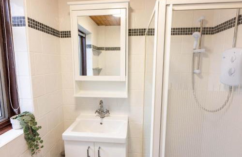 Spacious Home 10 mins to Airport & Braehead - Pass the Keys - Foto 29