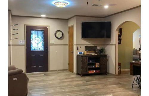 StockYards! Walk 3 Blocks-Ranch House sleeps 8 - Foto 6