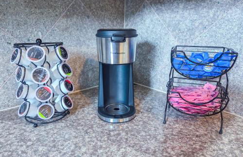 Artsy 3-Story Townhouse Near the Galleria Area! - Foto 13