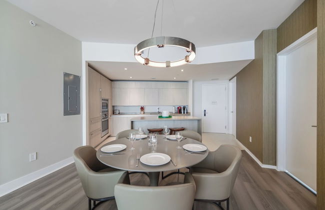 Fantastic 2BR Condo at Hollywood - Photo 18