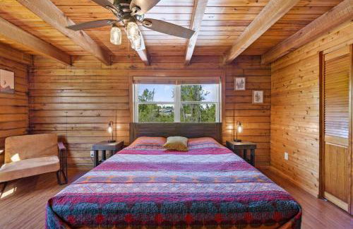 Fun fishing river cabin 23mi to beach with private dock 3BD 2BA - Foto 4