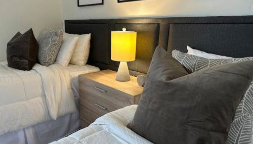 Vine City Home - Duplex - 3 Mins From GWCC & Mercedes- Benz Stadium - Foto 3