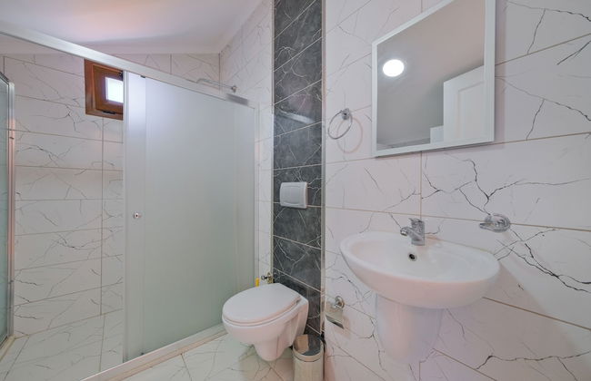 Talia deniz manzaralı 4 odalı lüks Villa - Foto 26