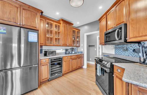 The Retreat at Wildwood - Hot Tub Theater & Deck - Foto 9