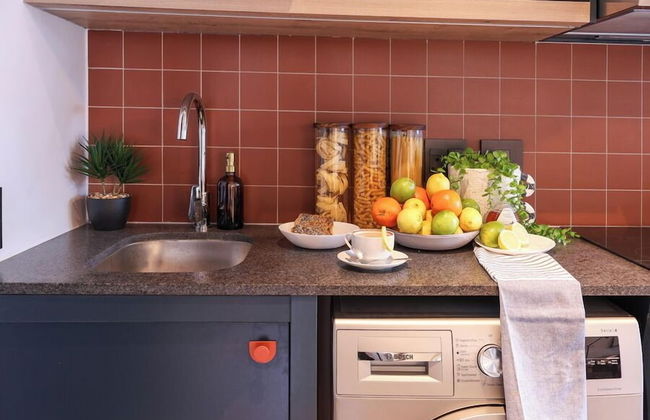 THREE43 on B - Fluent Serviced Apartments - Foto 44