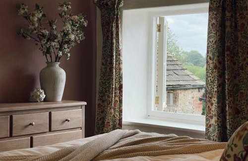 The Little Chantry - Hot Tub, Riverside, Pet Friendly - Foto 1