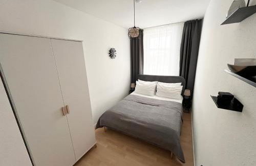 Purer Luxus mit 2 Schlafzimmern, Balkon und Privat-Parkplatz - Photo 10