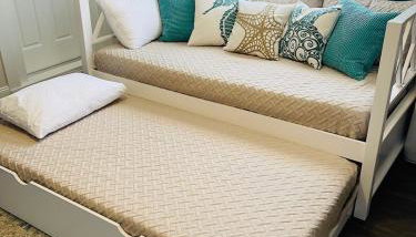 Coastal Chic Suite with Kitchenette and Private Entrance - Foto 3