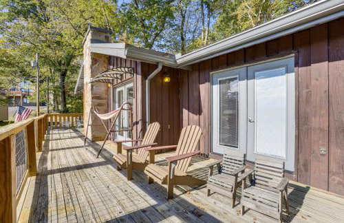 Walk to Alpine Lake: Terra Alta Cabin w/ Deck - Photo 4