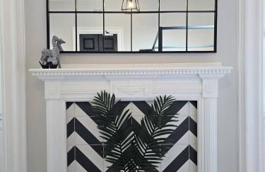 Luxury central apartment w/ 3 beds + 24hr check-in - Photo 14