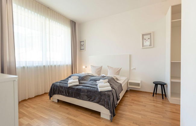 Chalet With Infrared Sauna - Photo 3