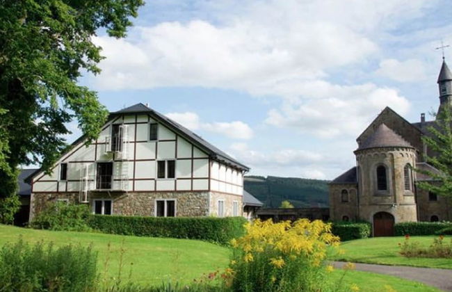 Luxurious, Spacious Villa With Sauna Located Next to a Castle - Foto 20