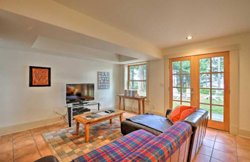 Lopez Island Hideaway with Coastal Views and Deck! - Foto 3