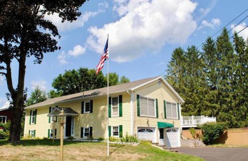 Berkshire Vacation Home in Lee - Pool is Open! - Foto 70